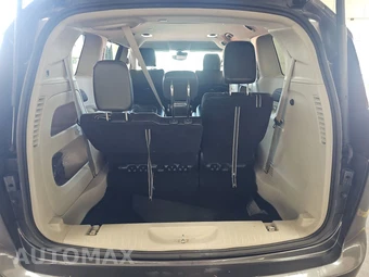 2023 Chrysler Pacifica Touring L 121.6" WB – miniatura 17