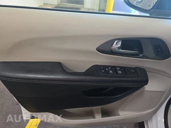 2023 Chrysler Pacifica Touring L 121.6" WB - miniatura 9