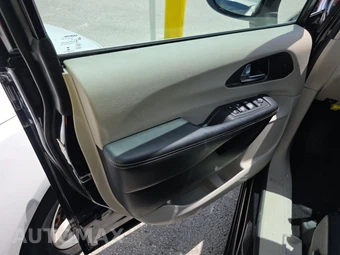 2023 Chrysler Pacifica Touring L 121.6" WB - miniatura 9