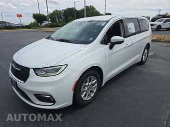 2023 Chrysler Pacifica Touring L 121.6" WB