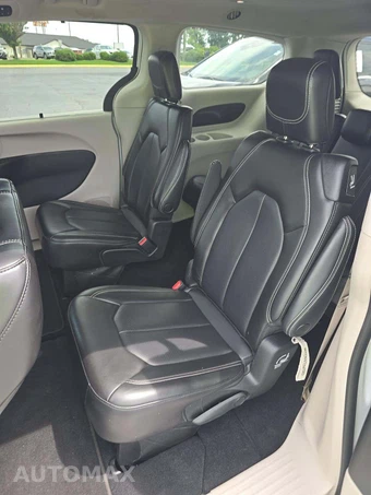 2023 Chrysler Pacifica Touring L 121.6" WB - miniatura 13