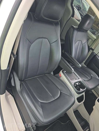 2023 Chrysler Pacifica Touring L 121.6" WB - miniatura 19