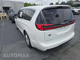 2023 Chrysler Pacifica Touring L 121.6" WB - miniatura 2