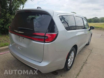 2023 Chrysler Pacifica Touring L 121.6" WB - miniatura 3