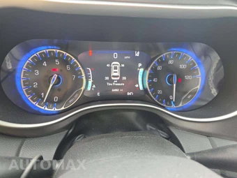 2023 Chrysler Pacifica Touring L 121.6" WB - miniatura 9