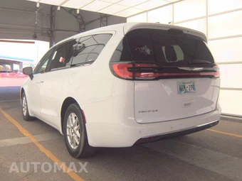2023 Chrysler Pacifica Touring L 121.6" WB - miniatura 6