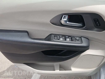 2023 Chrysler Pacifica Touring L 121.6" WB - miniatura 9