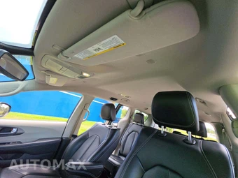 2023 Chrysler Pacifica Touring L 121.6" WB - miniatura 11