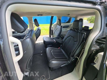 2023 Chrysler Pacifica Touring L 121.6" WB - miniatura 13