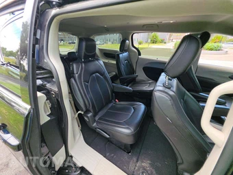 2023 Chrysler Pacifica Touring L 121.6" WB - miniatura 17