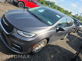 2023 Chrysler Pacifica Touring L 121.6" WB - car from the USA, Manheim Buy-Now listing at AUTOMAX