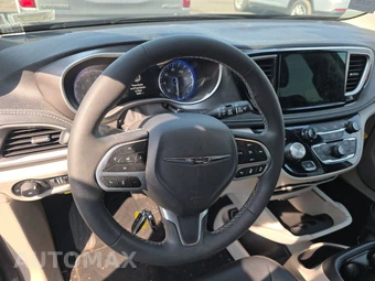 2023 Chrysler Pacifica Touring L 121.6" WB - miniatura 10