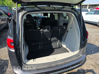 2023 Chrysler Pacifica Touring L 121.6" WB - miniatura 17