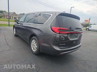 2023 Chrysler Pacifica Touring L 121.6" WB - miniatura 2