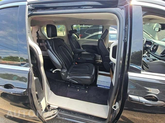 2023 Chrysler Pacifica Touring L 121.6" WB - miniatura 17