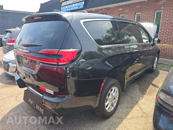 2023 Chrysler Pacifica Touring L 121.6" WB - miniatura 3