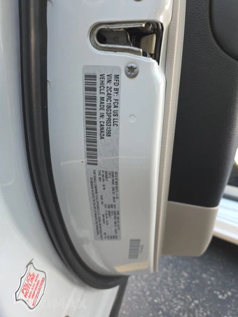 2023 Chrysler Pacifica Touring L 121.6" WB - miniatura 15