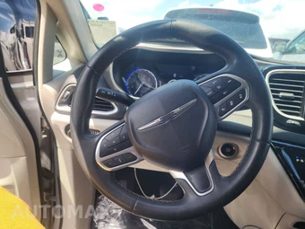 2023 Chrysler Pacifica Touring L 121.6" WB - miniatura 10