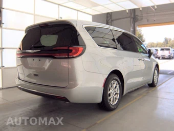 2023 Chrysler Pacifica Touring L 121.6" WB - miniatura 4