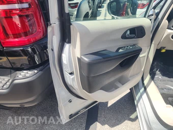 2023 Chrysler Pacifica Touring L 121.6" WB - miniatura 9