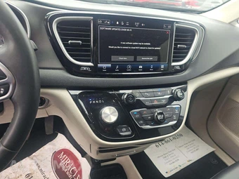 2023 Chrysler Pacifica Touring L 121.6" WB - miniatura 10