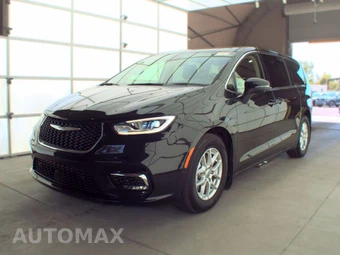 2023 Chrysler Pacifica Touring L 121.6" WB
