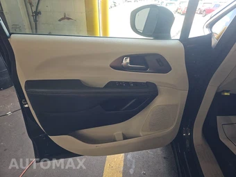 2023 Chrysler Pacifica Touring L 121.6" WB - miniatura 9