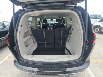 2023 Chrysler Pacifica Touring L 121.6" WB - miniatura 17