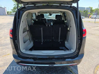 2023 Chrysler Pacifica Touring L 121.6" WB - miniatura 12