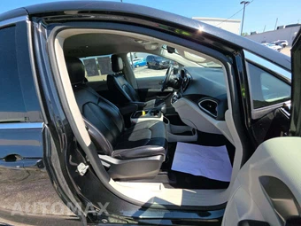 2023 Chrysler Pacifica Touring L 121.6" WB - miniatura 16