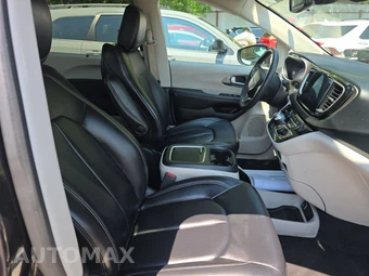 2023 Chrysler Pacifica Touring L 121.6" WB - miniatura 8