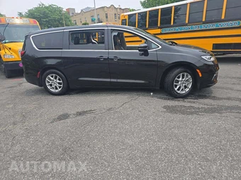 2023 Chrysler Pacifica Touring L 121.6" WB – miniatura 4