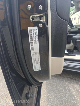 2023 Chrysler Pacifica Touring L 121.6" WB – miniatura 5
