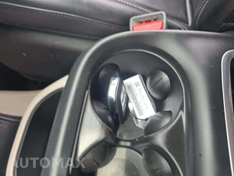 2023 Chrysler Pacifica Touring L 121.6" WB – miniatura 8