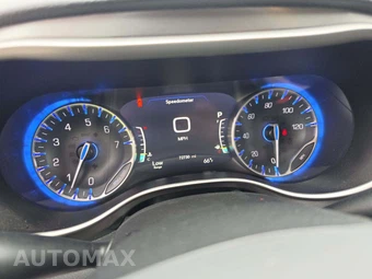 2023 Chrysler Pacifica Touring L 121.6" WB - miniatura 9