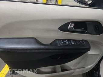 2023 Chrysler Pacifica Touring L 121.6" WB – miniatura 9