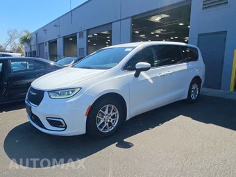 2023 Chrysler Pacifica Touring L 121.6" WB