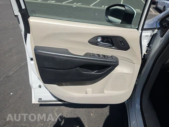 2023 Chrysler Pacifica Touring L 121.6" WB - miniatura 9