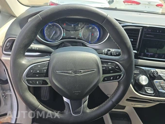 2023 Chrysler Pacifica Touring L 121.6" WB – miniatura 10