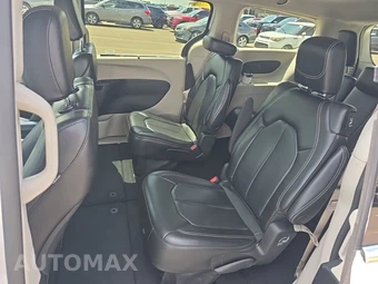 2023 Chrysler Pacifica Touring L 121.6" WB – miniatura 13
