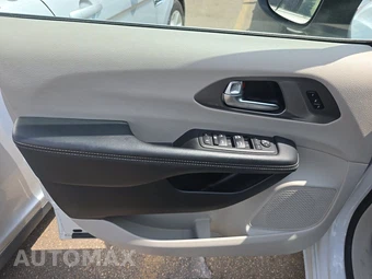 2023 Chrysler Pacifica Touring L 121.6" WB – miniatura 9