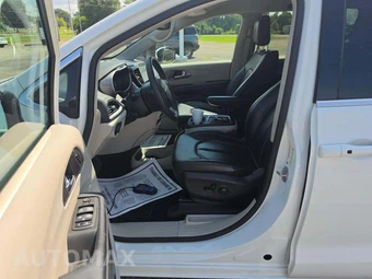 2023 Chrysler Pacifica Touring L 121.6" WB - miniatura 3