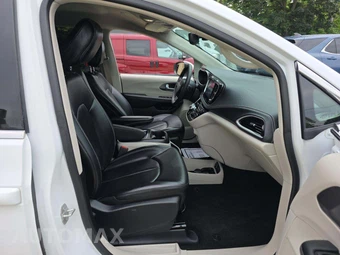 2023 Chrysler Pacifica Touring L 121.6" WB - miniatura 19