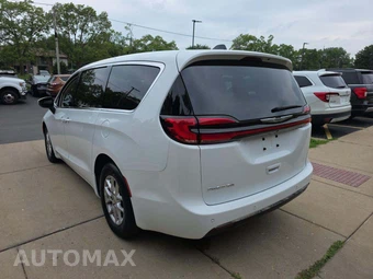 2023 Chrysler Pacifica Touring L 121.6" WB - miniatura 2