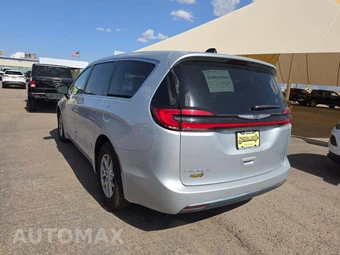2023 Chrysler Pacifica Touring L 121.6" WB - miniatura 2