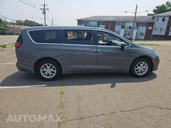 2023 Chrysler Pacifica Touring L 121.6" WB - miniatura 4