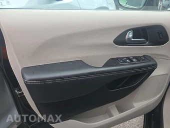 2023 Chrysler Pacifica Touring L 121.6" WB - miniatura 9