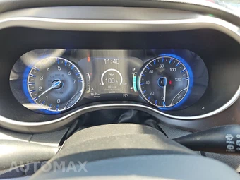 2023 Chrysler Pacifica Touring L 121.6" WB - miniatura 12