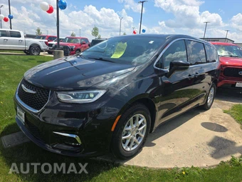 2023 Chrysler Pacifica Touring L 121.6" WB