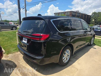 2023 Chrysler Pacifica Touring L 121.6" WB - miniatura 3